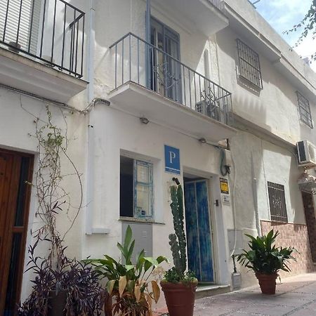 Hostal The Monkey Room 마르베야 외부 사진