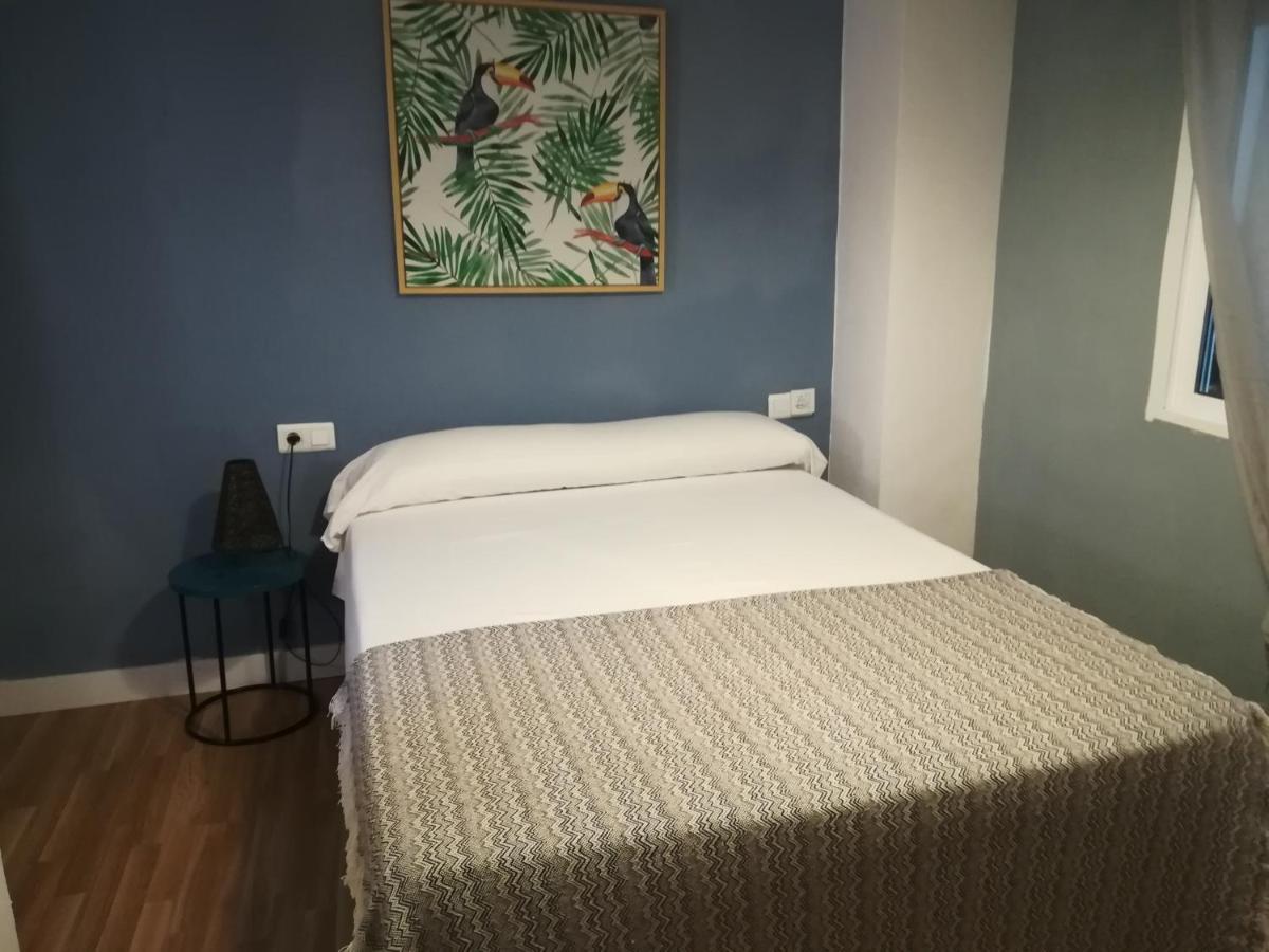 Hostal The Monkey Room 마르베야 외부 사진