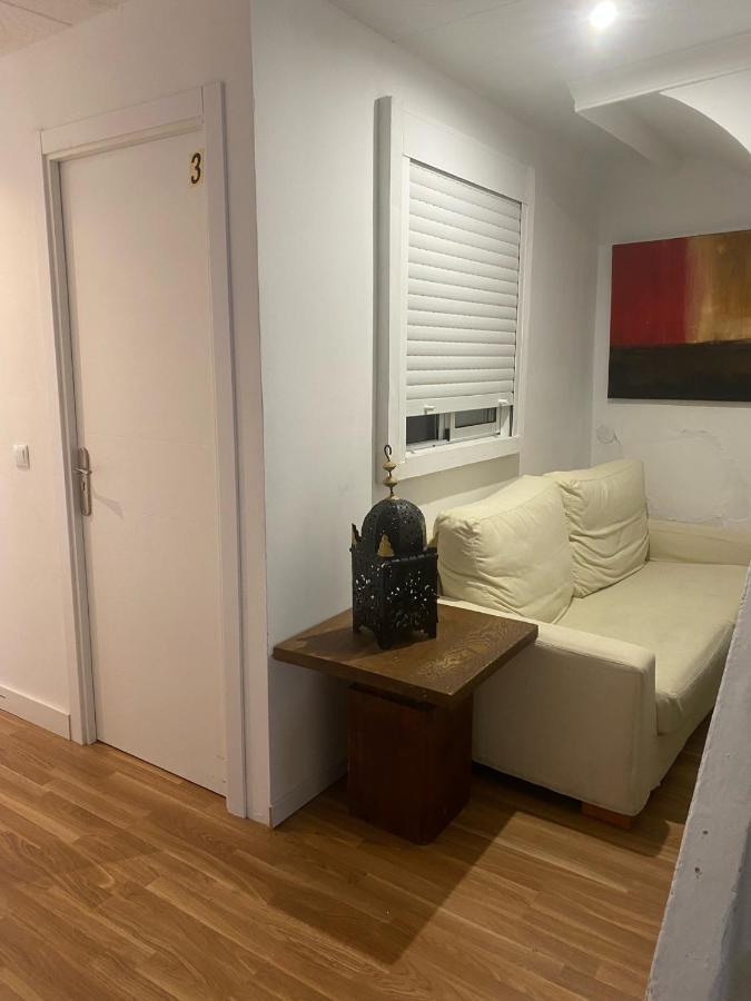 Hostal The Monkey Room 마르베야 외부 사진