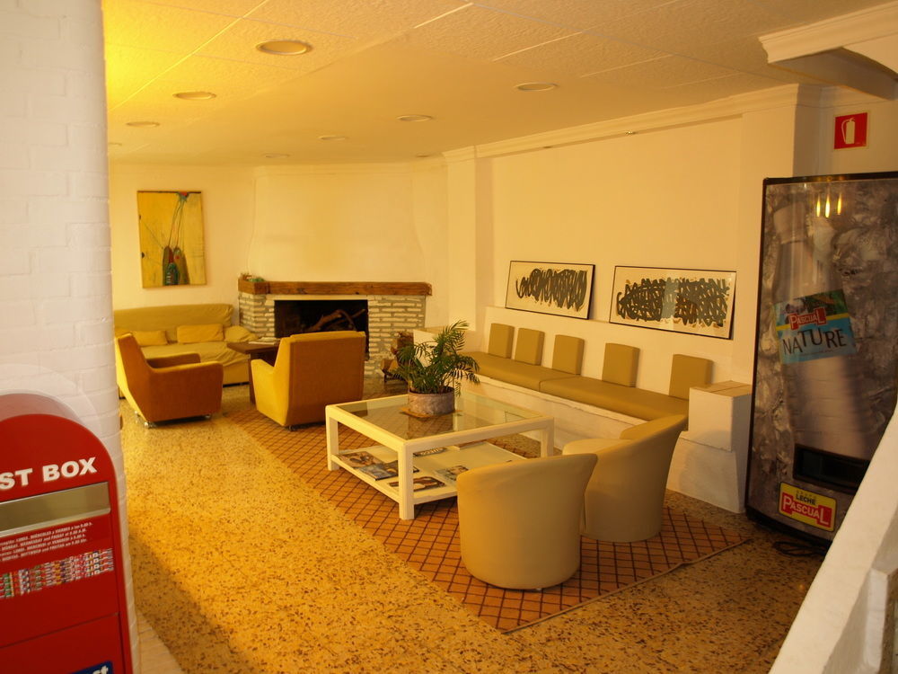 Hostal The Monkey Room 마르베야 외부 사진