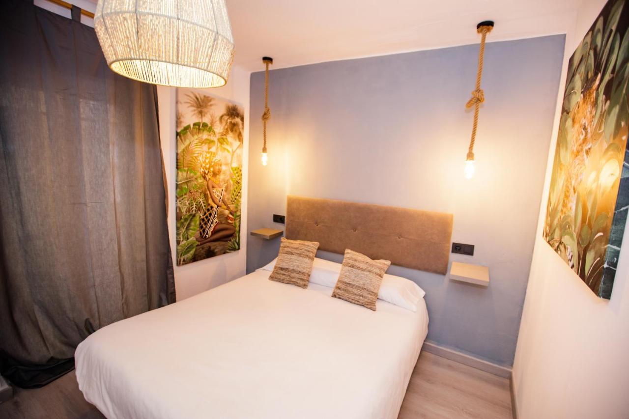 Hostal The Monkey Room 마르베야 외부 사진
